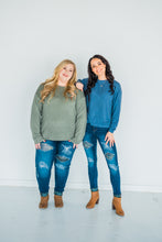 Load image into Gallery viewer, Rubies & Honey Mid-Rise Camo Leopard Patch Distressed Dark Wash Skinny Jeans ๐