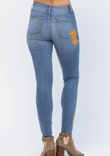 Load image into Gallery viewer, Retro Vibes Judy Blue Patch Skinny Jeans