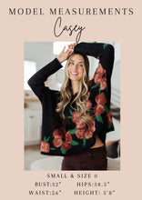 Load image into Gallery viewer, Lizzy Cap Sleeve Top in Retro Green Floral