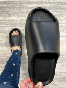 Everyday Sandals in Black