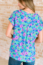 Load image into Gallery viewer, Lizzy Cap Sleeve Top in Mint and Lavender Floral