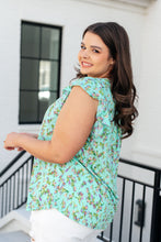 Load image into Gallery viewer, Lizzy Flutter Sleeve Top in Emerald English Rose