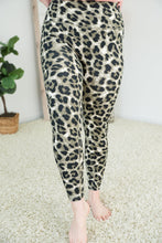 Load image into Gallery viewer, Wilder Days Leggings