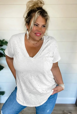 DISTRESSED WHITE TEE