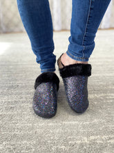 Load image into Gallery viewer, Sparkle &amp; Shine Slides in Black